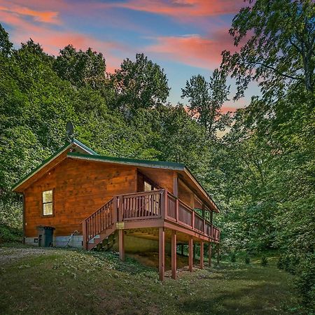 Smoky Mountains Hut Tub Cabin Dog Friendly Севьервилл Экстерьер фото