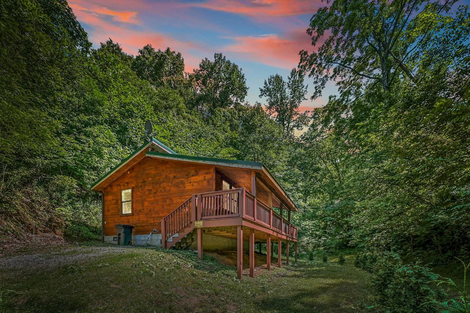 Smoky Mountains Hut Tub Cabin Dog Friendly Севьервилл Экстерьер фото